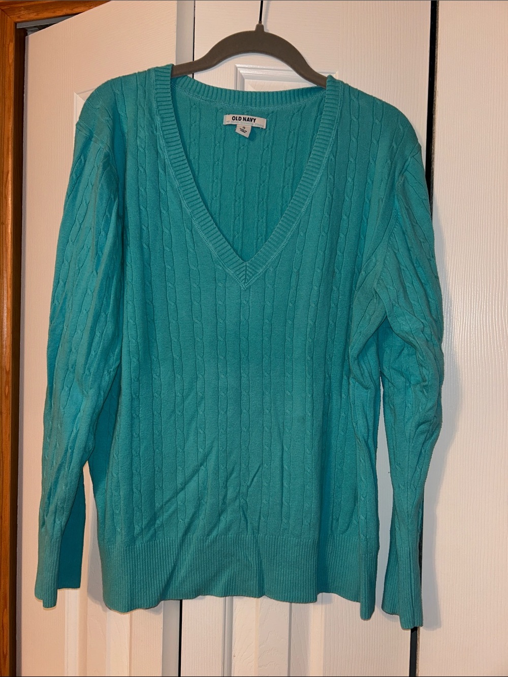 Old Navy Women's Teal Cable V-Neck Sweater
